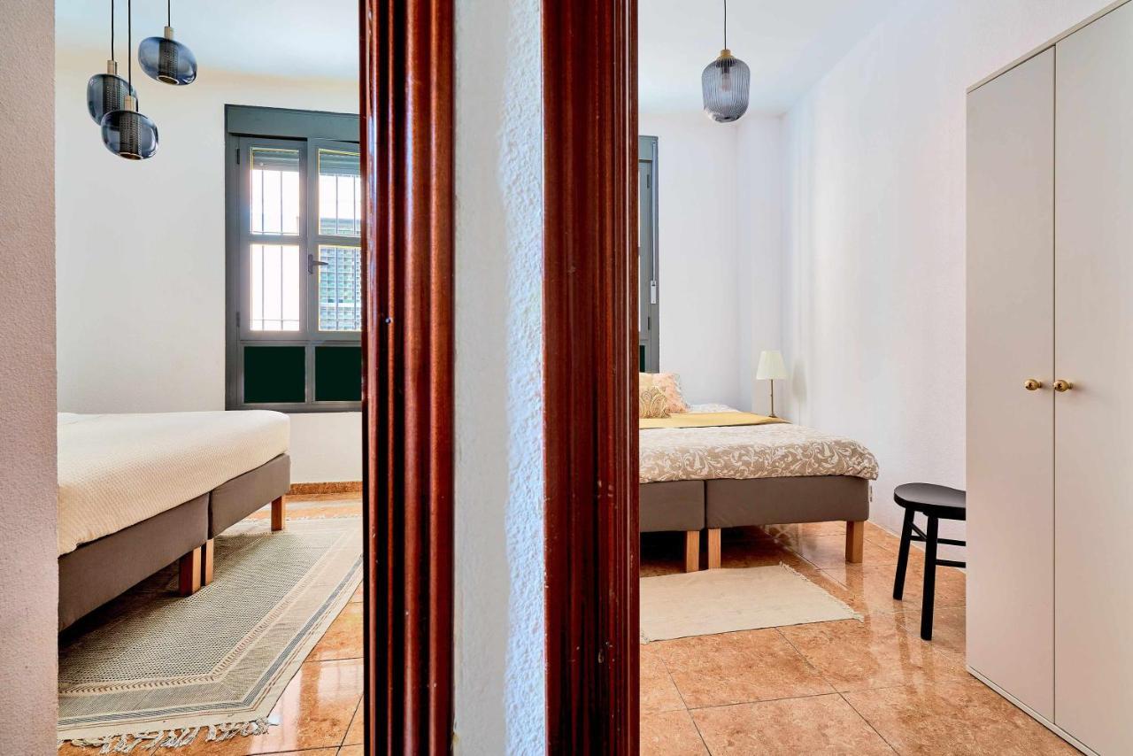 Apartamento Under The Olive Trees In Historic Center Of Málaga Exterior foto
