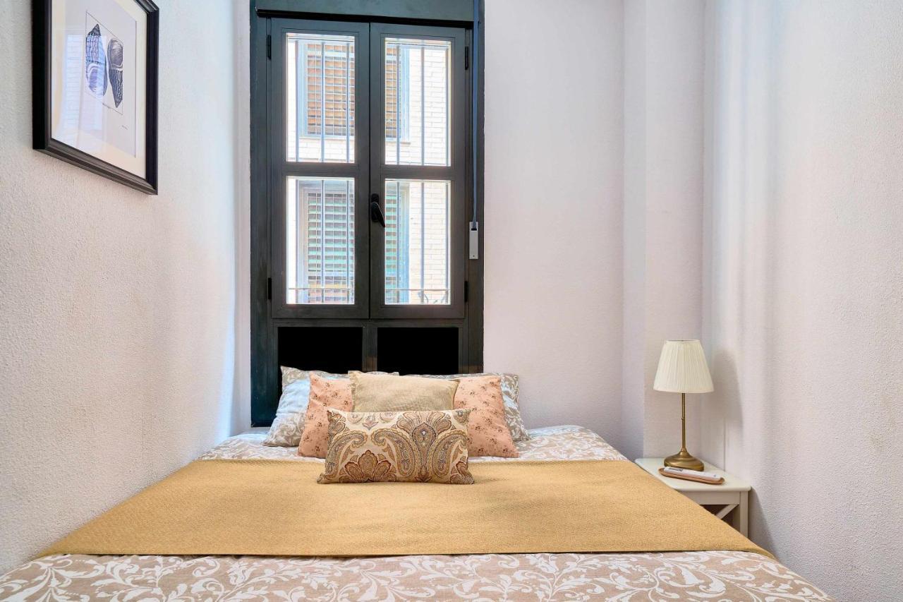 Apartamento Under The Olive Trees In Historic Center Of Málaga Exterior foto